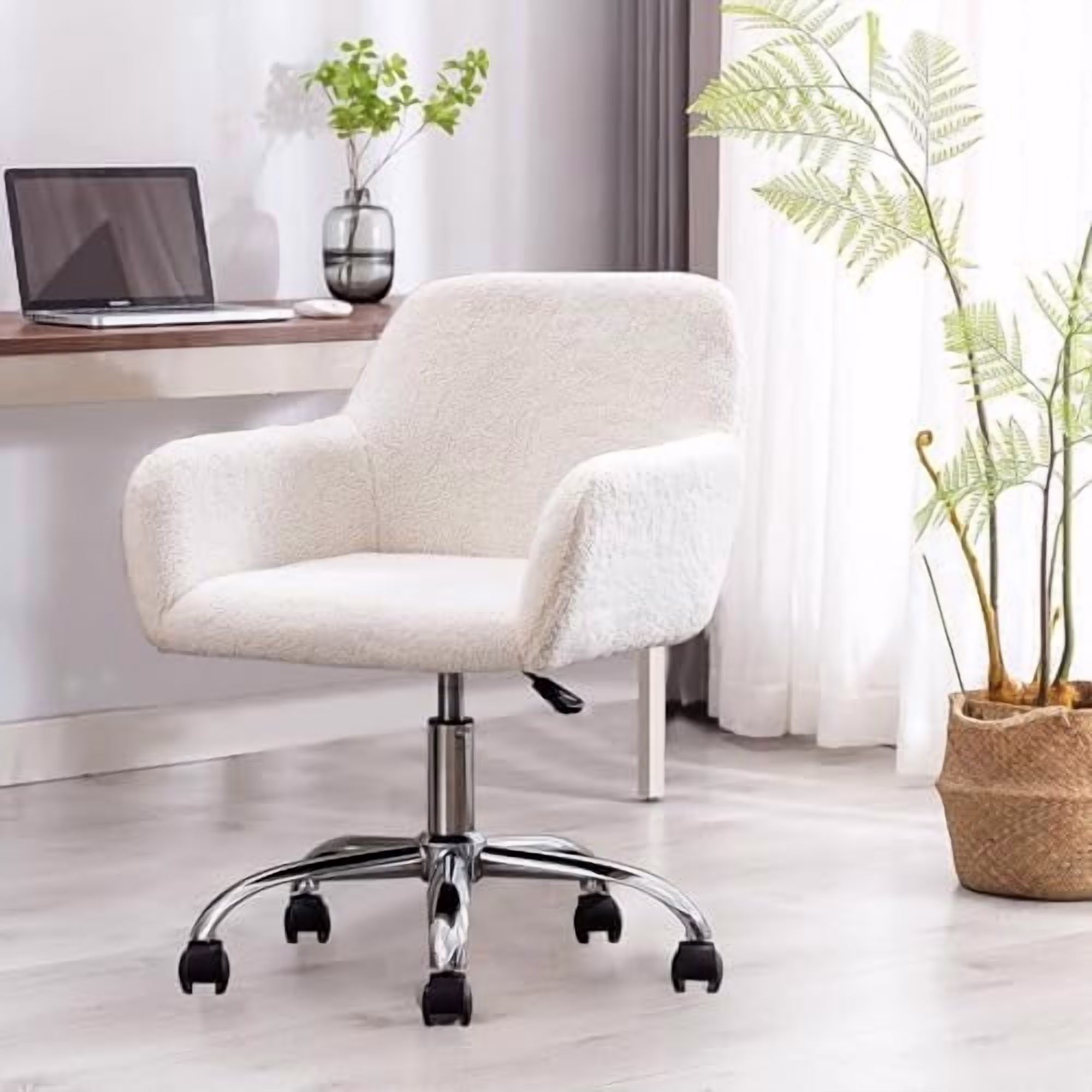 Modern Faux Fur Home Office Chair Height Adjustable, White Desk Chair Vanity Chair for Makeup Room, Rolling Desk Chairs with Wheels, Swivel Furry Cute Desk Chair for Teen Girls Women